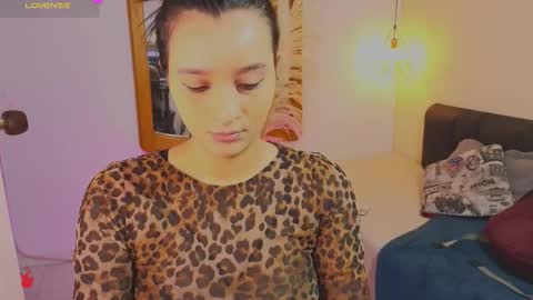 Hannah Williams online show from 02/01/26, 02:43