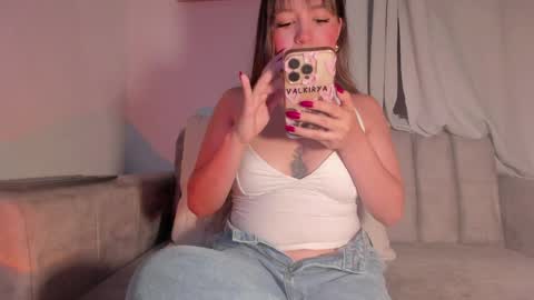 Hannah  online show from 04/01/26, 02:34