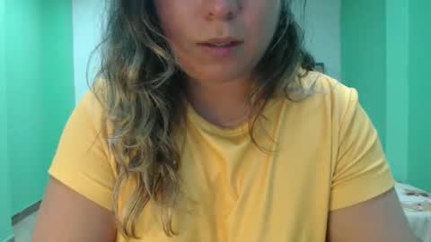 Snapshot of hannahevans2 chatting on 04/22/26, 02:36 hannahevans2 online show from 04/22/26, 02:36