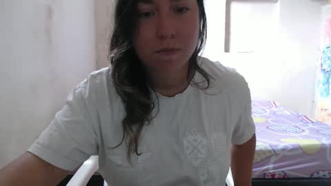 Snapshot of hannahevans2 chatting on 04/27/26, 04:16 hannahevans2 online show from 04/27/26, 04:16