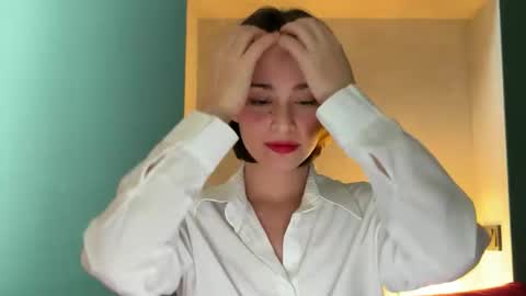 hannahinto online show from 04/05/26, 02:36