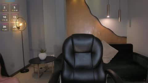 HANNAH J online show from 02/23/25, 07:49