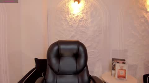 HANNAH J online show from 11/02/25, 05:04