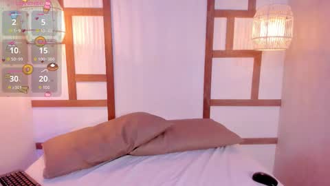 hannahmonttgomery  Help me reach 100 Hands up online show from 10/22/25, 04:18