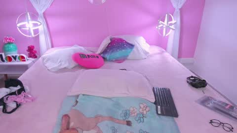 Hannah online show from 12/29/24, 05:33