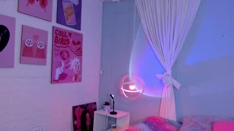 Hannah online show from 10/21/25, 11:44