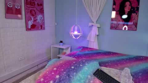 Hannah online show from 12/19/25, 12:23