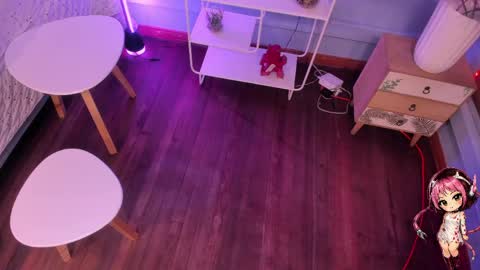 Snapshot of hannahpage chatting on 06/09/26, 12:17 Hannah online show from 06/09/26, 12:17