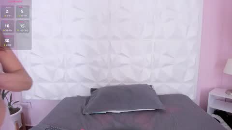 hannahtoons_ online show from 10/12/25, 03:16