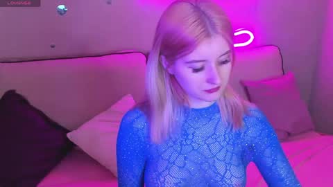 Snapshot of hannakoch chatting on 05/18/26, 01:02 Hanna online show from 05/18/26, 01:02