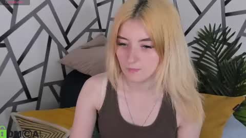 Snapshot of hannakoch chatting on 06/15/26, 01:08 Hanna online show from 06/15/26, 01:08
