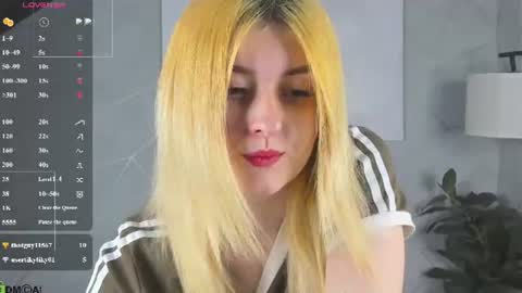 Snapshot of hannakoch chatting on 07/14/26, 02:05 Hanna online show from 07/14/26, 02:05