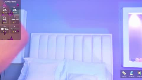 HannaPaola online show from 10/04/25, 10:41