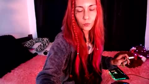 Snapshot of hannaqueen23 chatting on 10/05/25, 04:44 hannaqueen23 online show from 10/05/25, 04:44