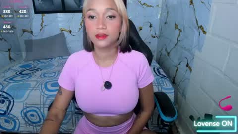 Snapshot of hannasteyl2 chatting on 07/28/26, 12:48 hannasteyl2 online show from 07/28/26, 12:48