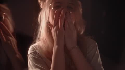 Hanna online show from 12/28/24, 02:11