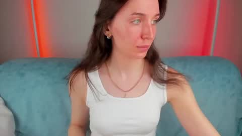 Snapshot of hannavanilla chatting on 07/27/26, 01:23 Hannavanilla online show from 07/27/26, 01:23