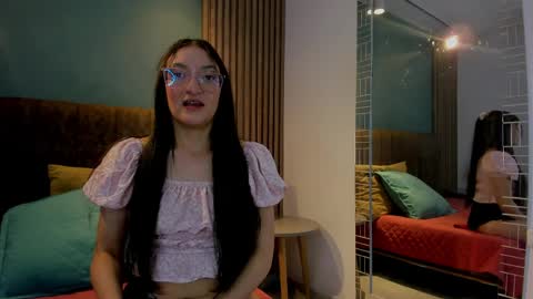 hannawen_ online show from 03/27/26, 08:19