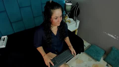 Hanny  online show from 12/19/25, 12:01