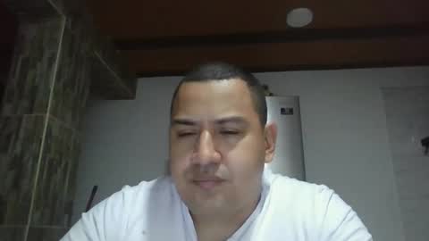 Snapshot of hansel_3 chatting on 05/02/26, 11:32 Andrs Cortes online show from 05/02/26, 11:32
