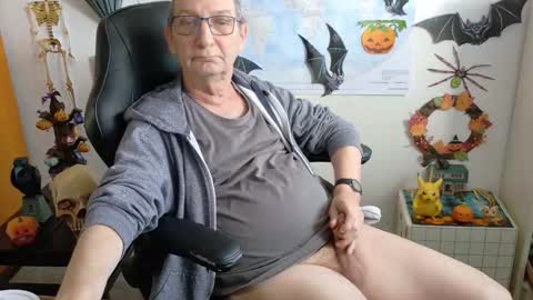 charly online show from 10/19/25, 10:05