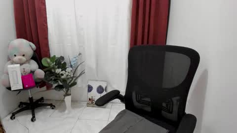 Snapshot of haplacious chatting on 10/22/25, 10:04 haplacious online show from 10/22/25, 10:04