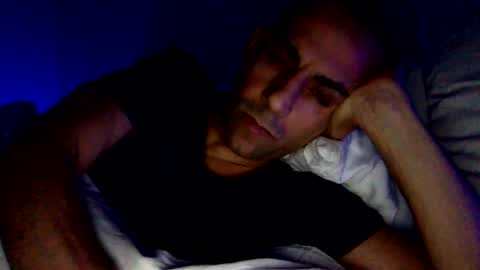 Snapshot of happy2334 chatting on 12/26/24, 01:43 skysky6969 online show from 12/26/24, 01:43