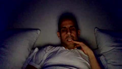 Snapshot of happy2334 chatting on 12/31/24, 02:25 skysky6969 online show from 12/31/24, 02:25