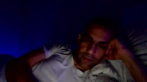 Snapshot of happy2334 chatting on 03/05/25, 01:06 skysky6969 online show from 03/05/25, 01:06