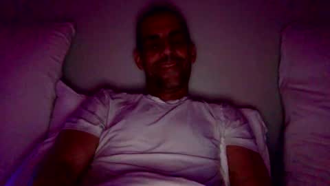 Snapshot of happy2334 chatting on 09/11/25, 01:11 skysky6969 online show from 09/11/25, 01:11