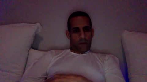 Snapshot of happy2334 chatting on 02/10/26, 02:43 skysky6969 online show from 02/10/26, 02:43