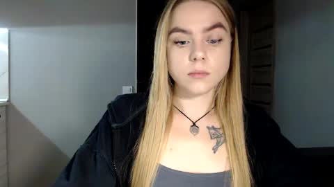 happy_fox_ online show from 01/15/25, 09:51