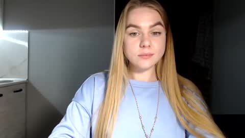 happy_fox_ online show from 03/12/25, 11:01