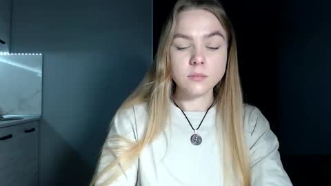 happy_fox_ online show from 02/24/26, 08:51