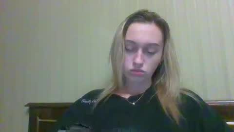 Anjelika online show from 10/11/25, 05:22