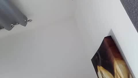 Snapshot of happyguy00000 chatting on 02/09/25, 06:54 Calvin Secret online show from 02/09/25, 06:54