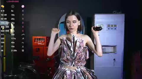 Evy  online show from 10/25/25, 03:18