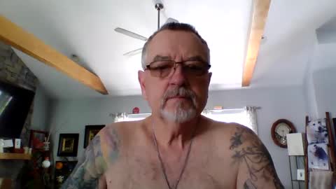 Snapshot of happynudist7373 chatting on 07/23/26, 01:31 happynudist7373 online show from 07/23/26, 01:31