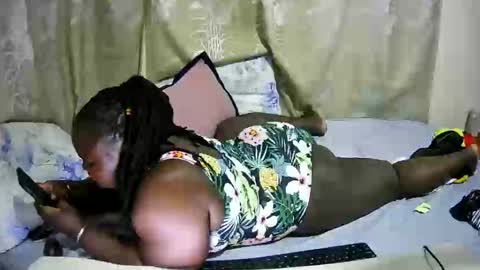 happysonia online show from 04/15/26, 10:43