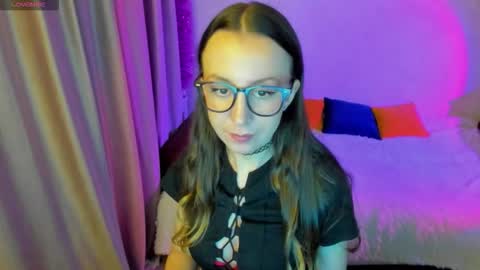 Stephanie online show from 09/26/25, 04:22