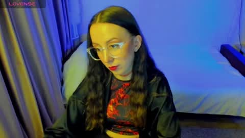Stephanie online show from 04/30/26, 08:15