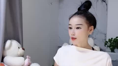 Snapshot of happysweety1688 chatting on 10/12/25, 04:22 happysweety1688 online show from 10/12/25, 04:22