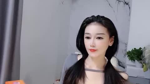 Snapshot of happysweety1688 chatting on 10/25/25, 05:26 happysweety1688 online show from 10/25/25, 05:26