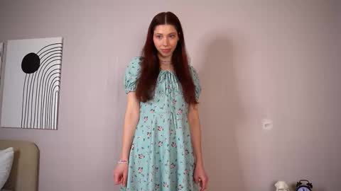 Snapshot of happyvivy chatting on 01/08/25, 06:41 Vivy online show from 01/08/25, 06:41