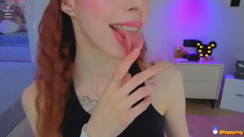 Snapshot of happyvivy chatting on 10/13/25, 09:59 Vivy online show from 10/13/25, 09:59