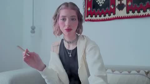 Snapshot of happyvivy chatting on 04/12/26, 07:13 Vivy online show from 04/12/26, 07:13