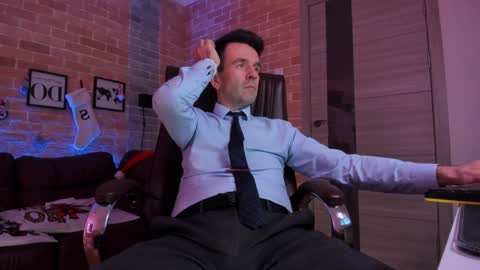 Steve online show from 01/07/25, 01:35