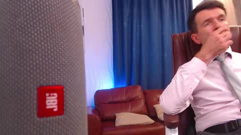 Steve online show from 09/18/25, 01:02