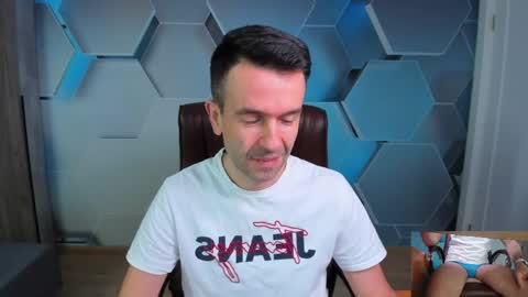 Steve online show from 04/20/26, 07:44