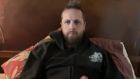 hard_t00l_84 online show from 10/01/25, 04:57